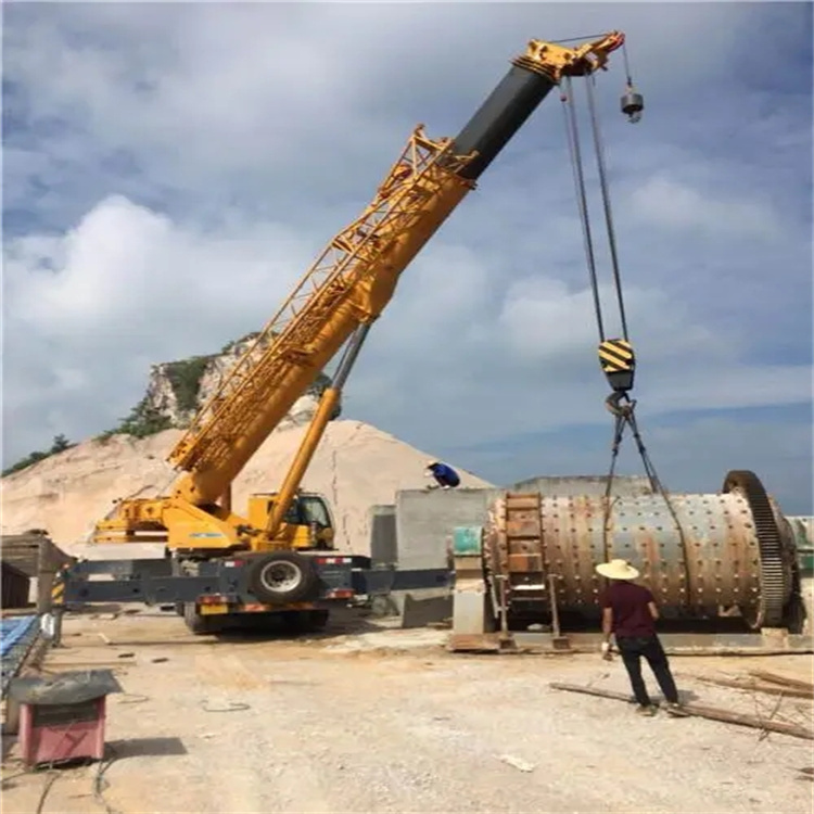 金川吊车的运输费用是否包含在租赁费用中